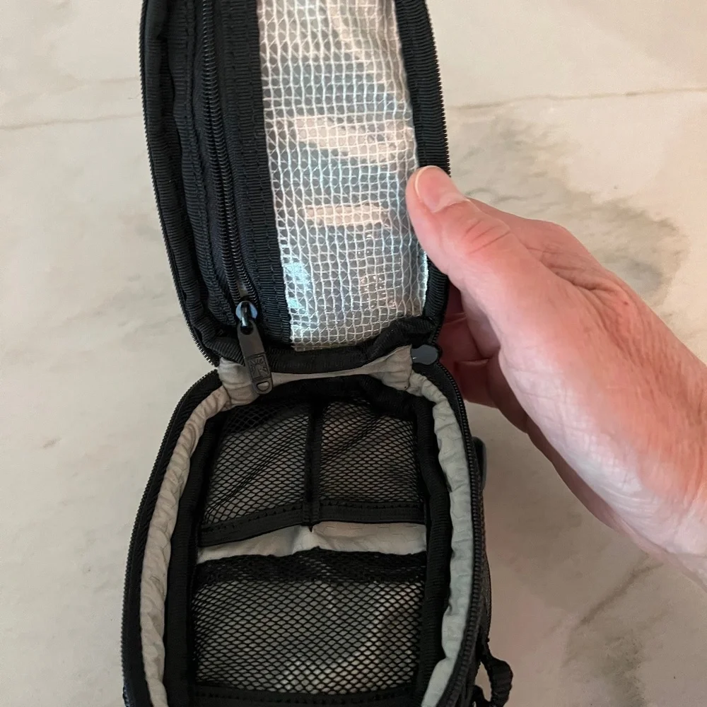 Case Logic compact camera case
